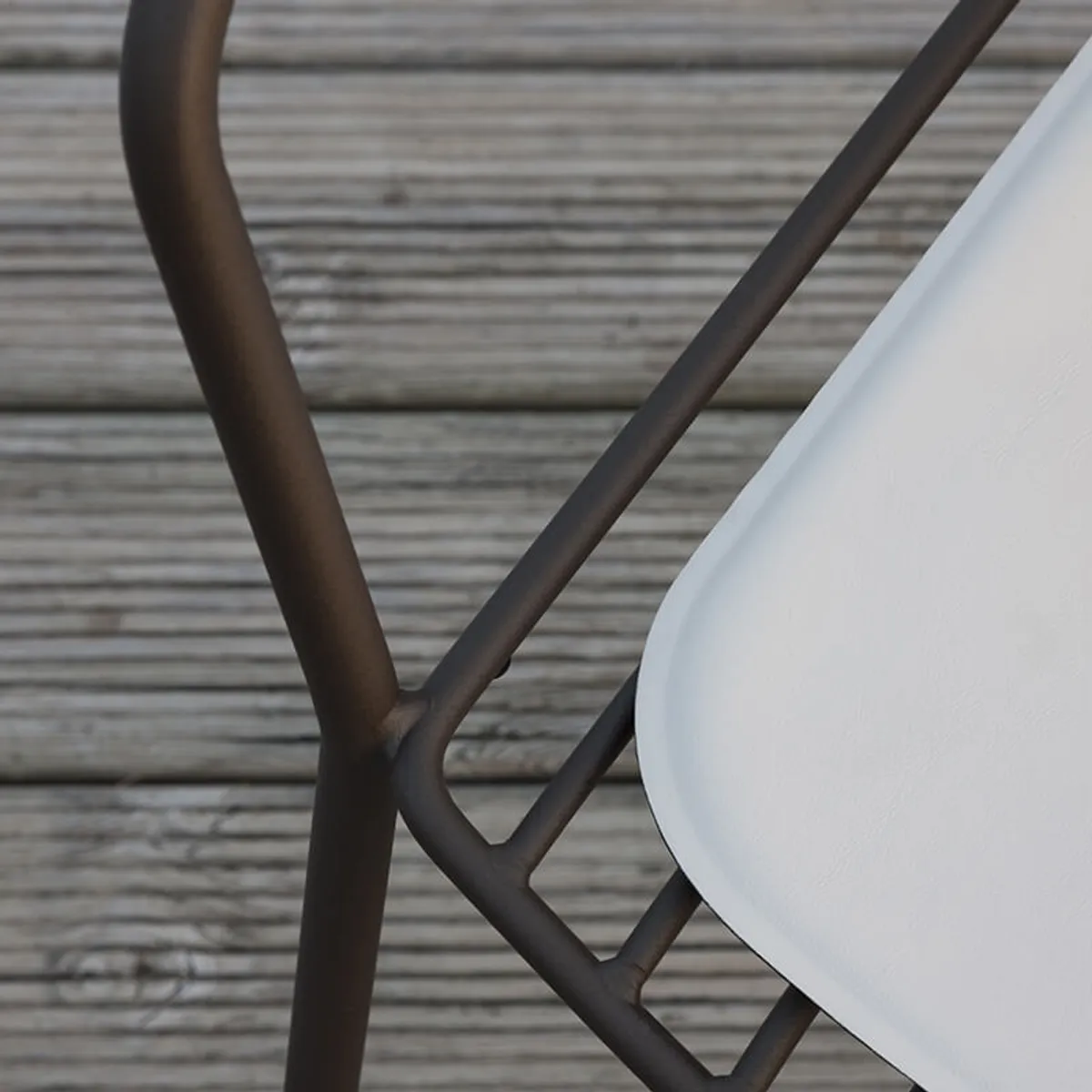 Jasmine - Fauteuil de jardin design empilable en métal — vue 3