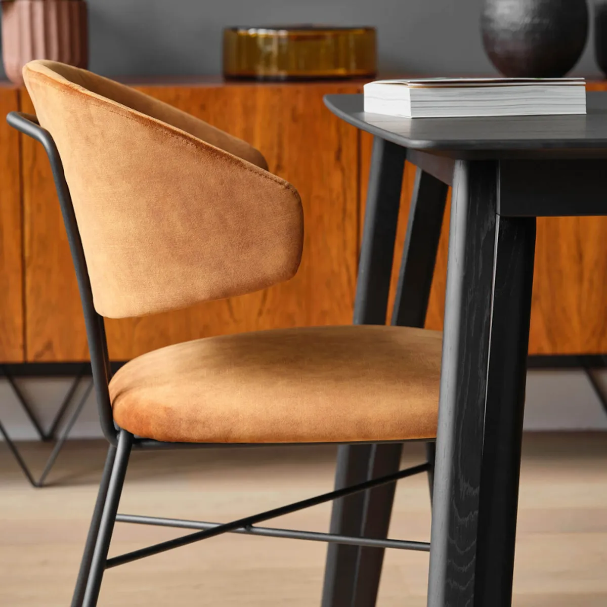Toro Mobitec ® - Fauteuil minimaliste cosy en tissu avec pieds en métal — vue 4