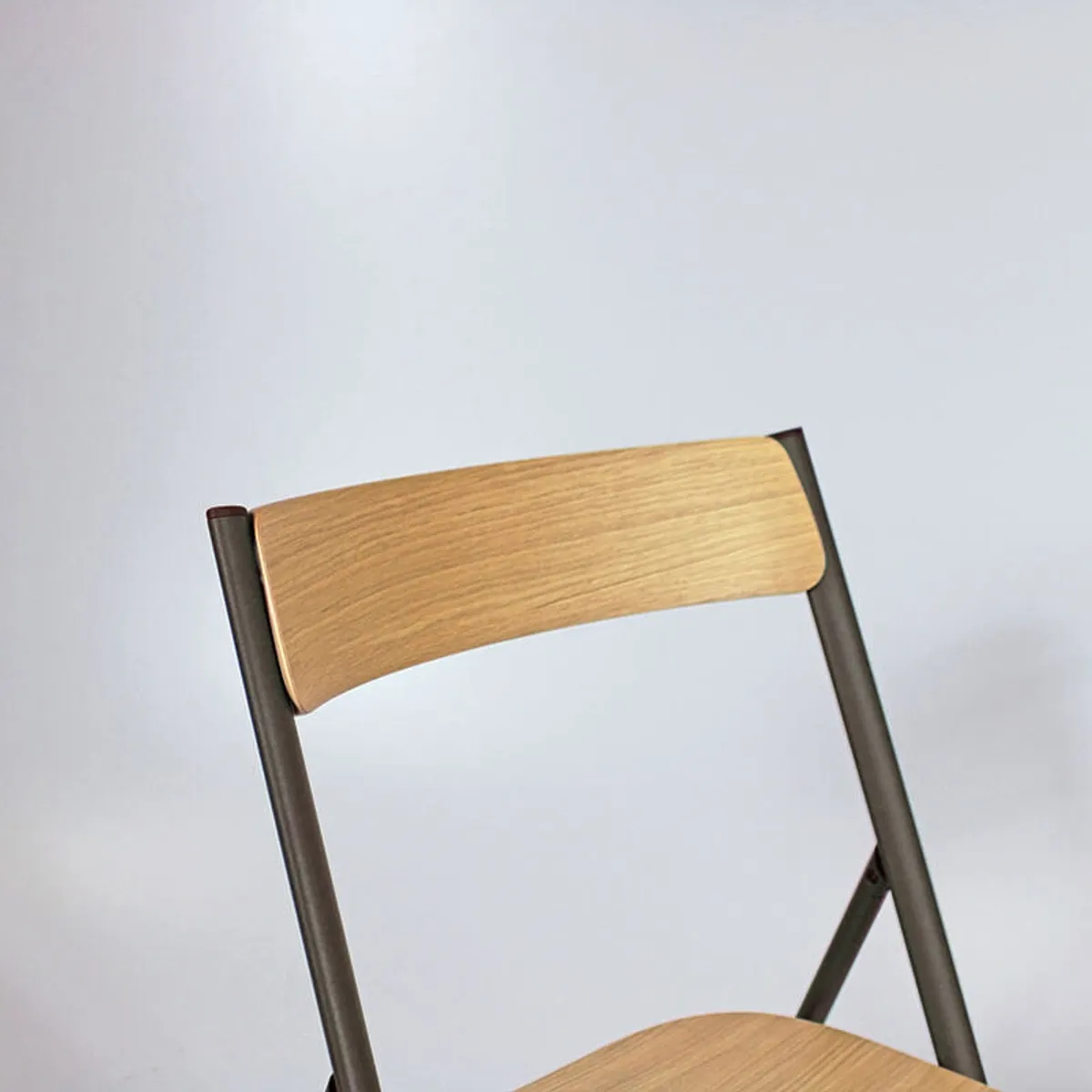 Jolie Wood - Chaise d'appoint pliable en bois et métal — vue 3