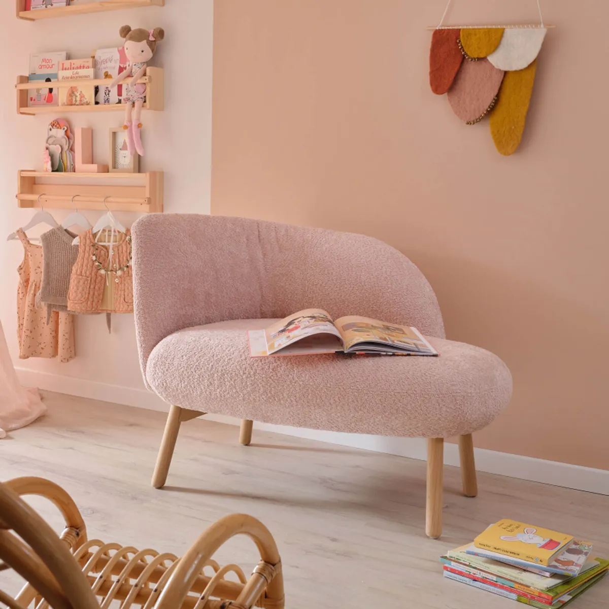 Thalia Mobitec ® - Banquette cosy en tissu avec pieds en bois — vue 4