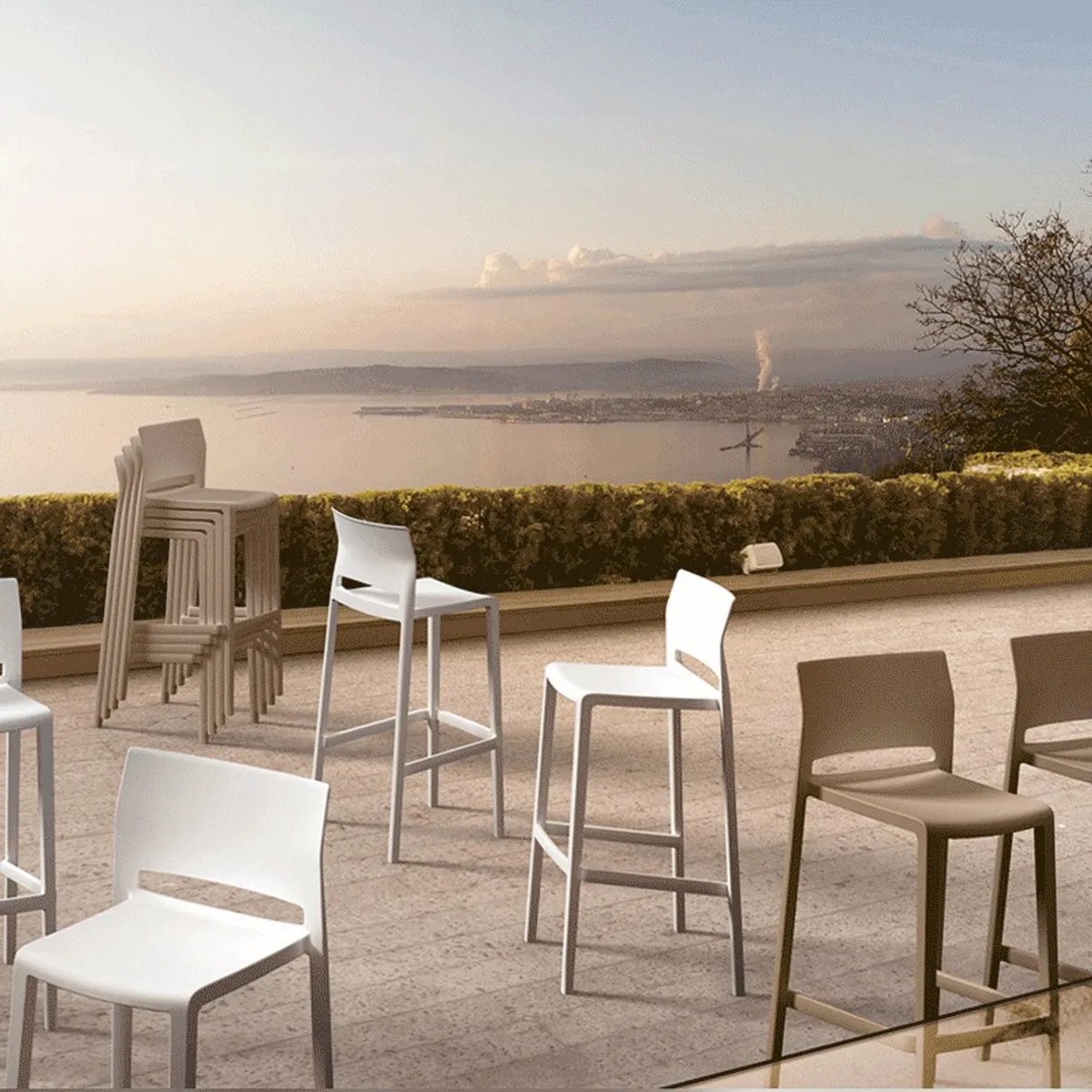 Bakhita - Tabouret de bar d'extérieur empilable — vue 3