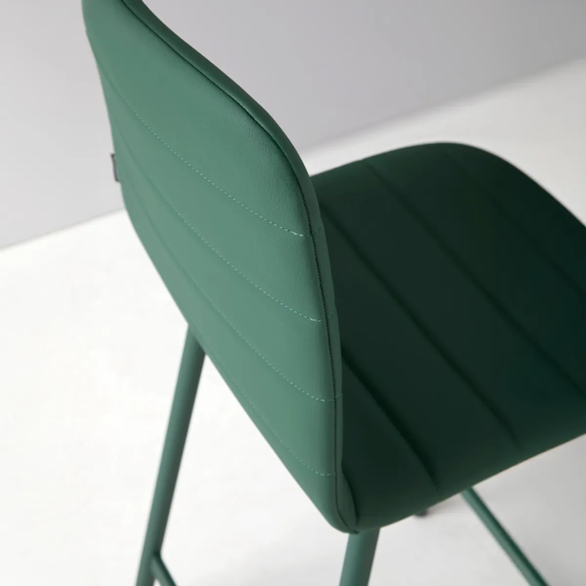 Pepper Mobliberica® - Tabouret snack moderne matelassé en simili et métal — vue 4