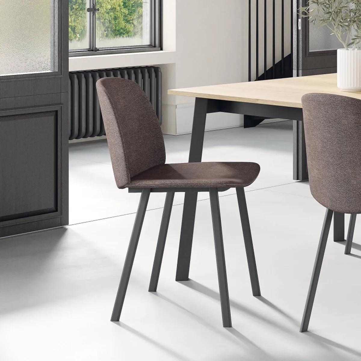 Olivia - Chaise tendance en tissu et pieds métal
