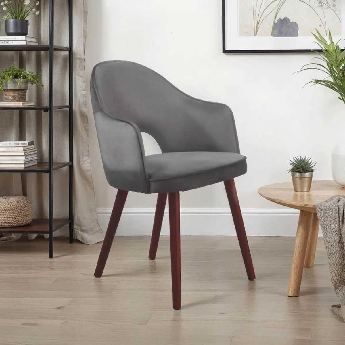 Bistrot - Fauteuil cosy en tissu avec dossier ajouré et pieds bois