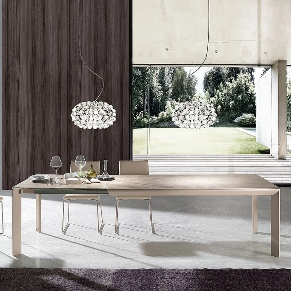 Urban - Table rectangulaire extensible en céramique avec pieds en acier
