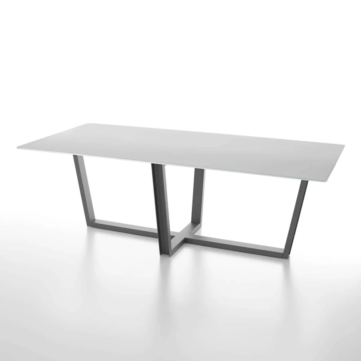 Viktor - Table design rectangulaire en verre et pieds métalliques modernes