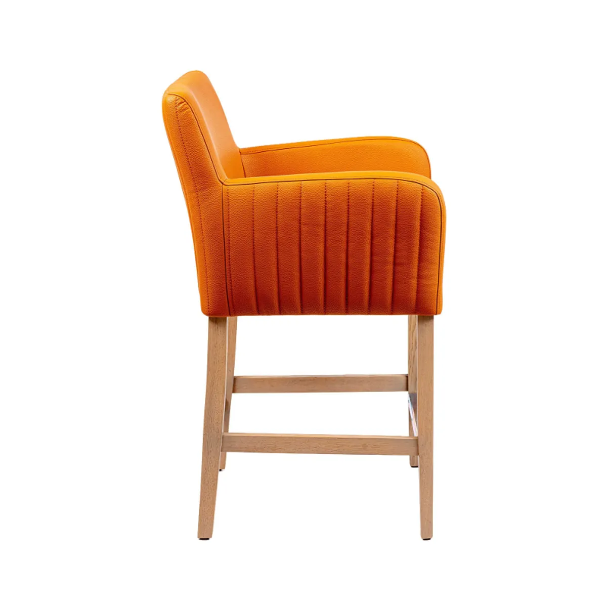 Moritz line - Tabouret snack avec accoudoirs et dos matelassé pieds en bois — vue 4