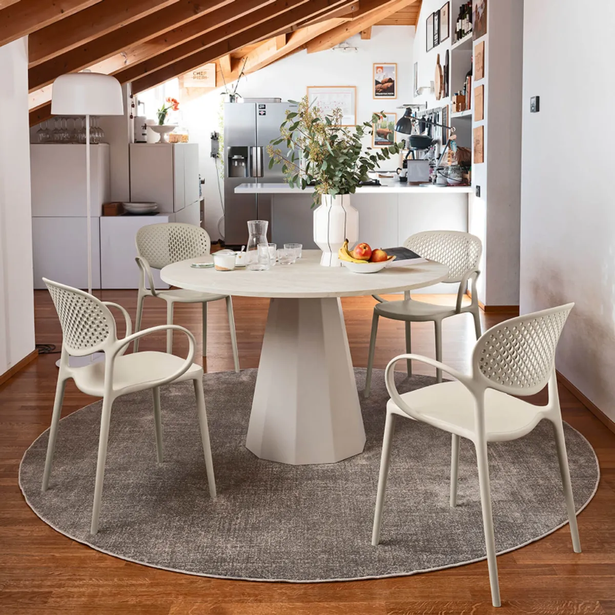 Abby Connubia® - Fauteuil empilable en polypropylène recyclé avec dossier microperforé — vue 4