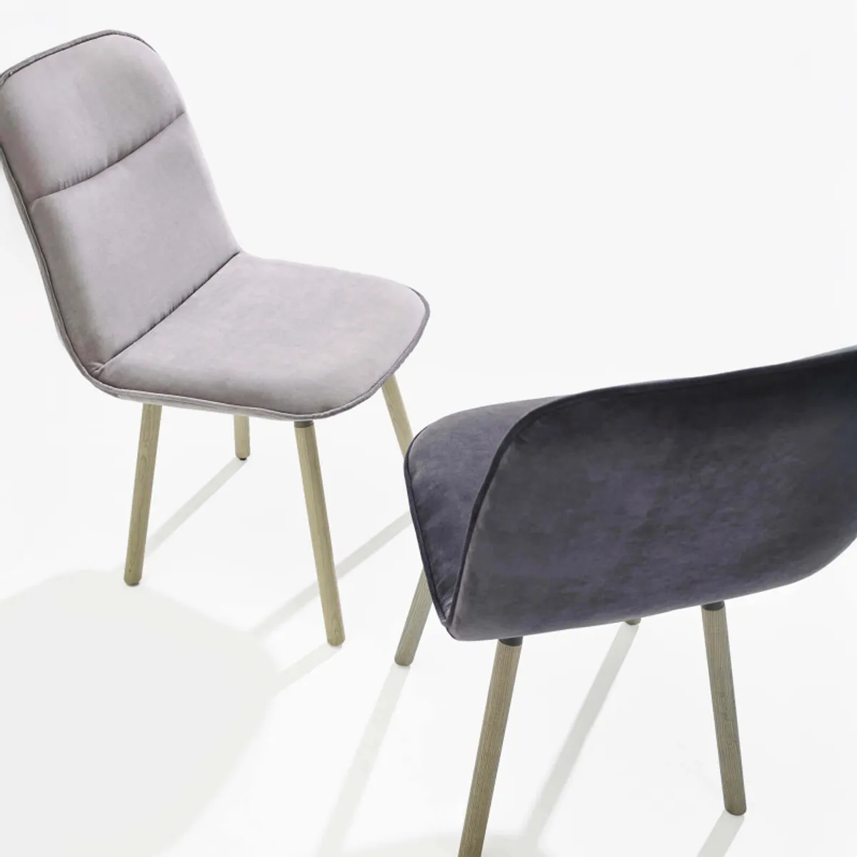 Köln Mobliberica® - Chaise rembourrée tissu et pieds bois — vue 4