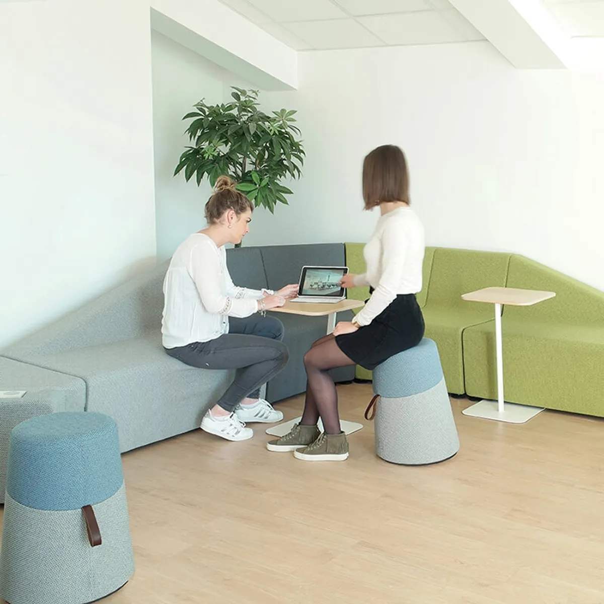 Kulbu - Pouf moderne en tissu origine France — vue 4