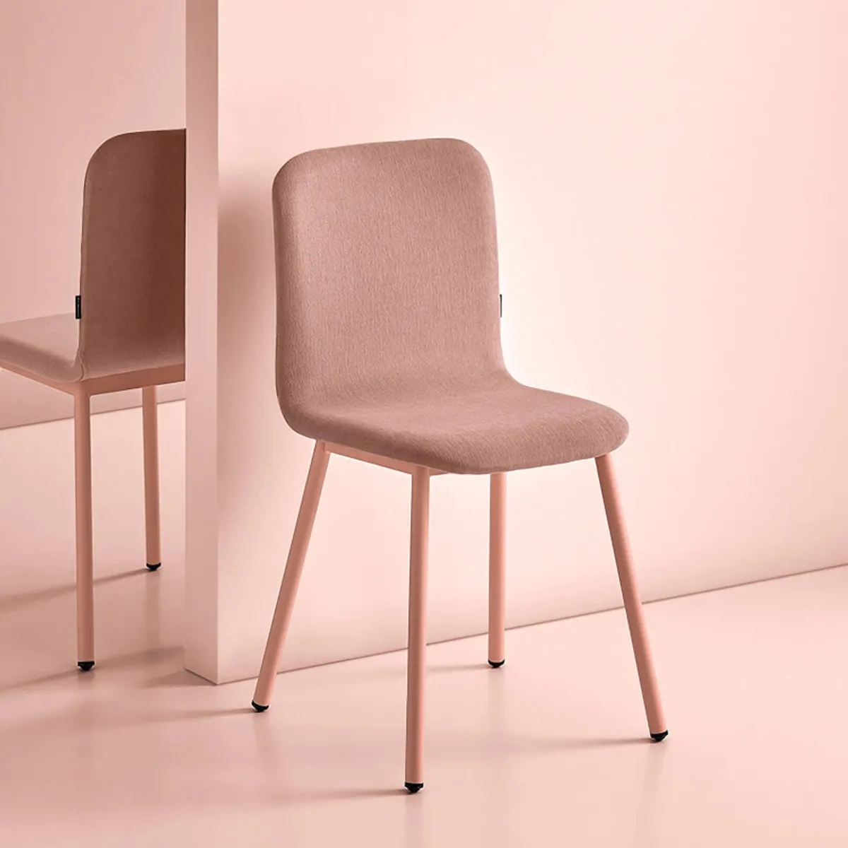 Pepper Mobliberica® - Chaise tendance avec coque en tissu et pieds en métal