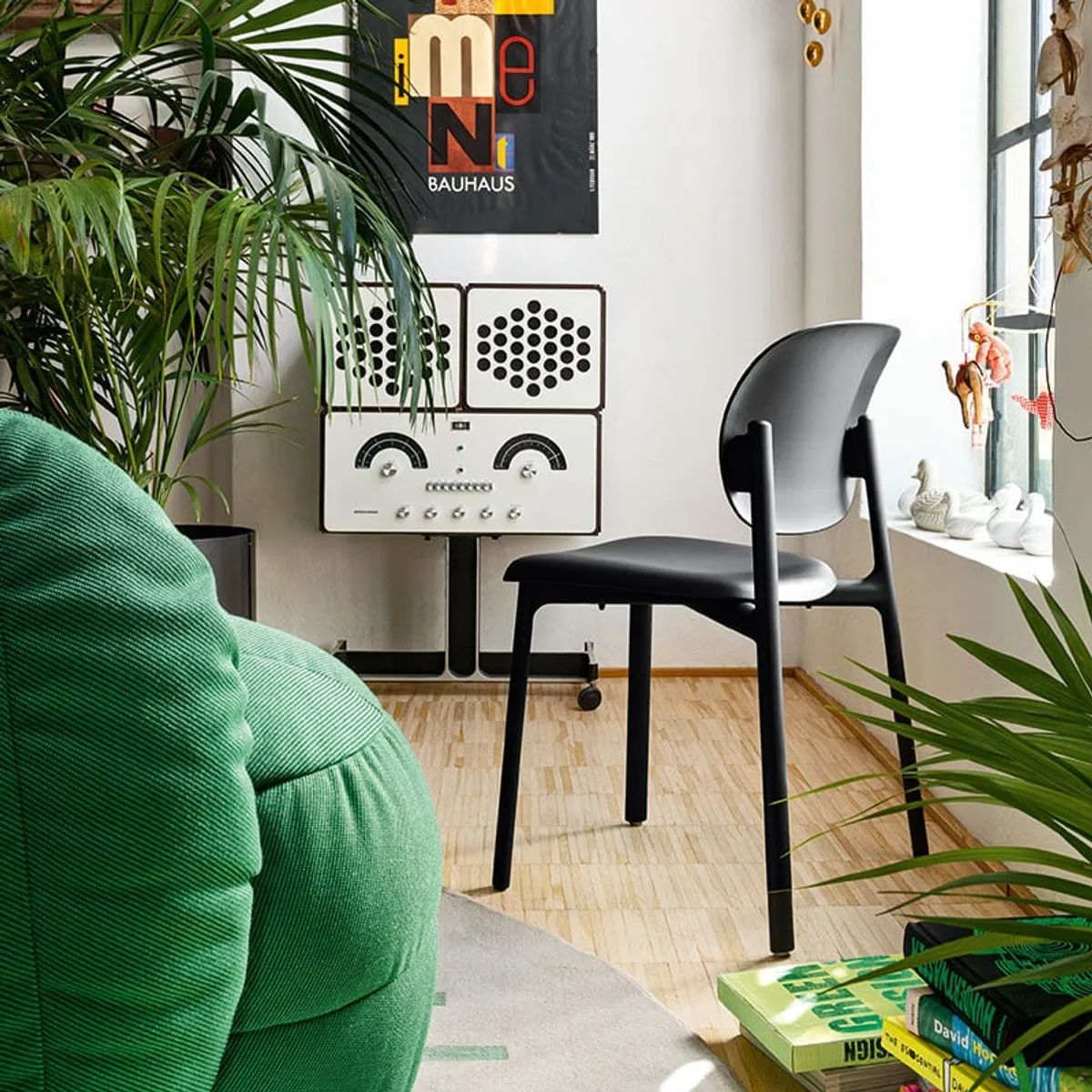 Zero Connubia® - Chaise moderne empilable en polypropylène recyclé — vue 4