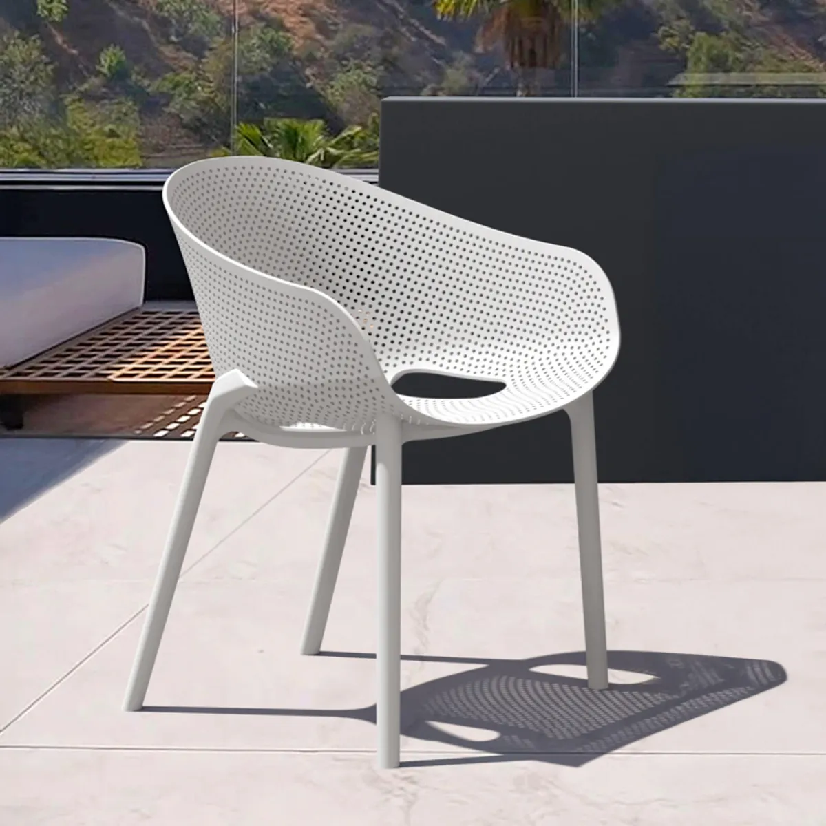 Sky Pro - Fauteuil de jardin moderne empilable coque microperforée en polypropylène