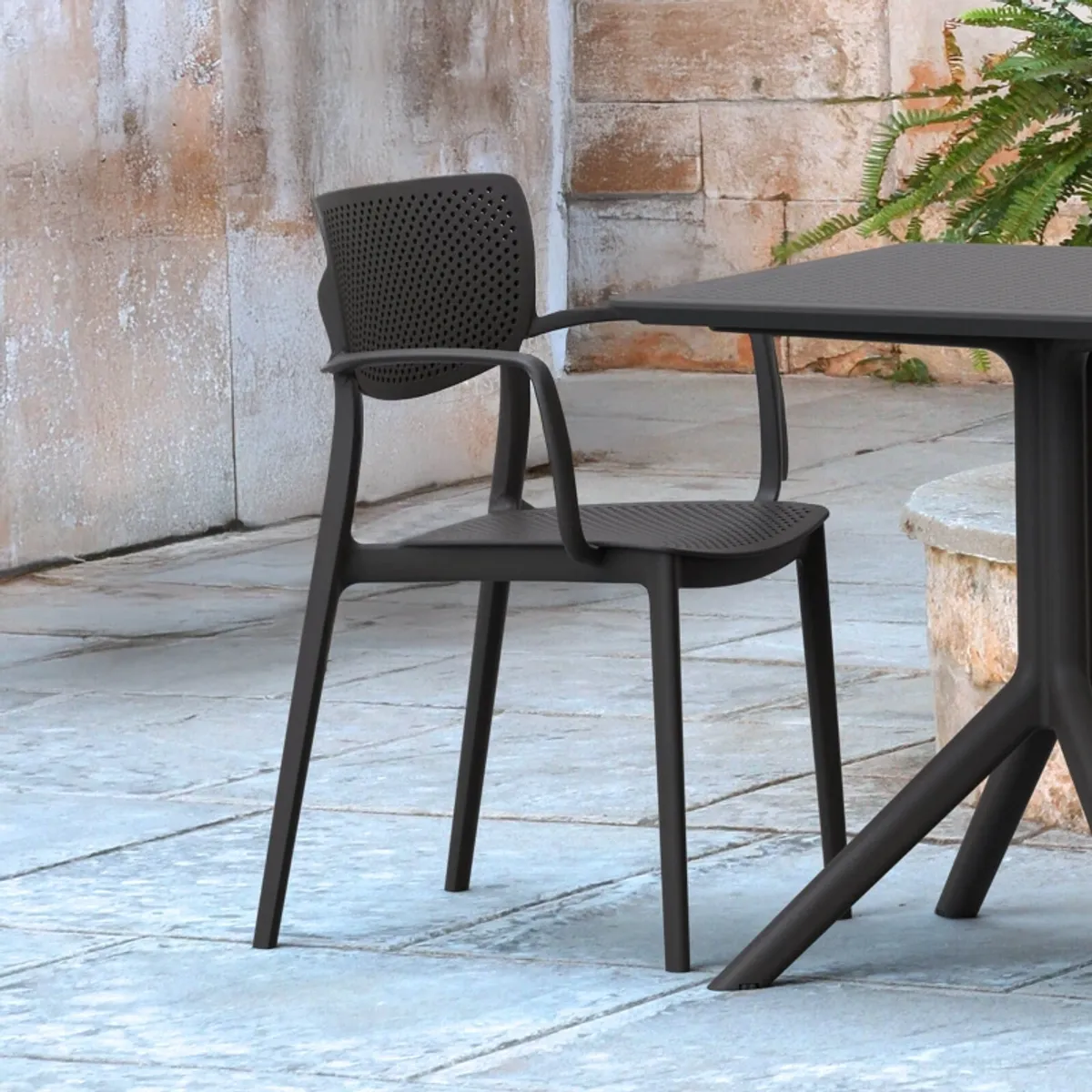 Loft - Chaise de jardin micro perforée avec accoudoirs
