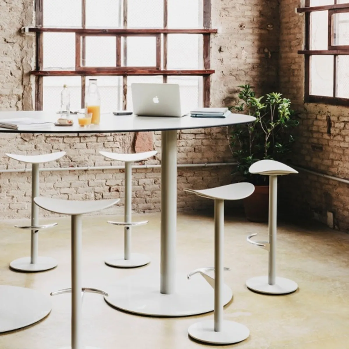 Coma Enea® - Tabouret design en polypropylène et métal