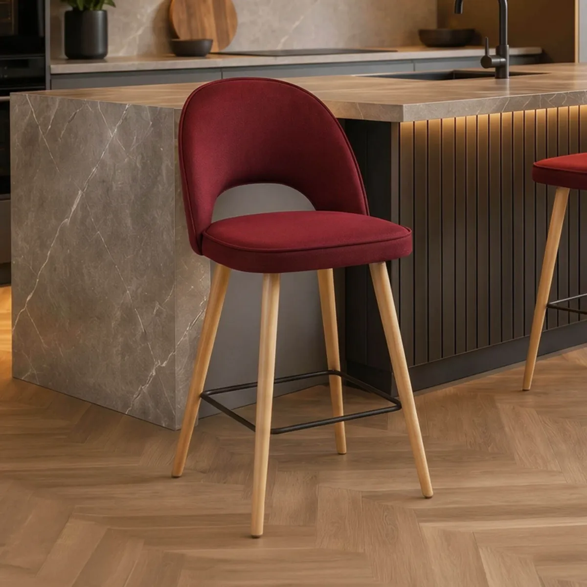 Bistrot - Tabouret snack en tissu dossier ajouré avec pieds en bois