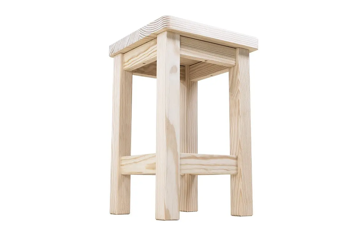 Tabouret en bois droit — vue 3