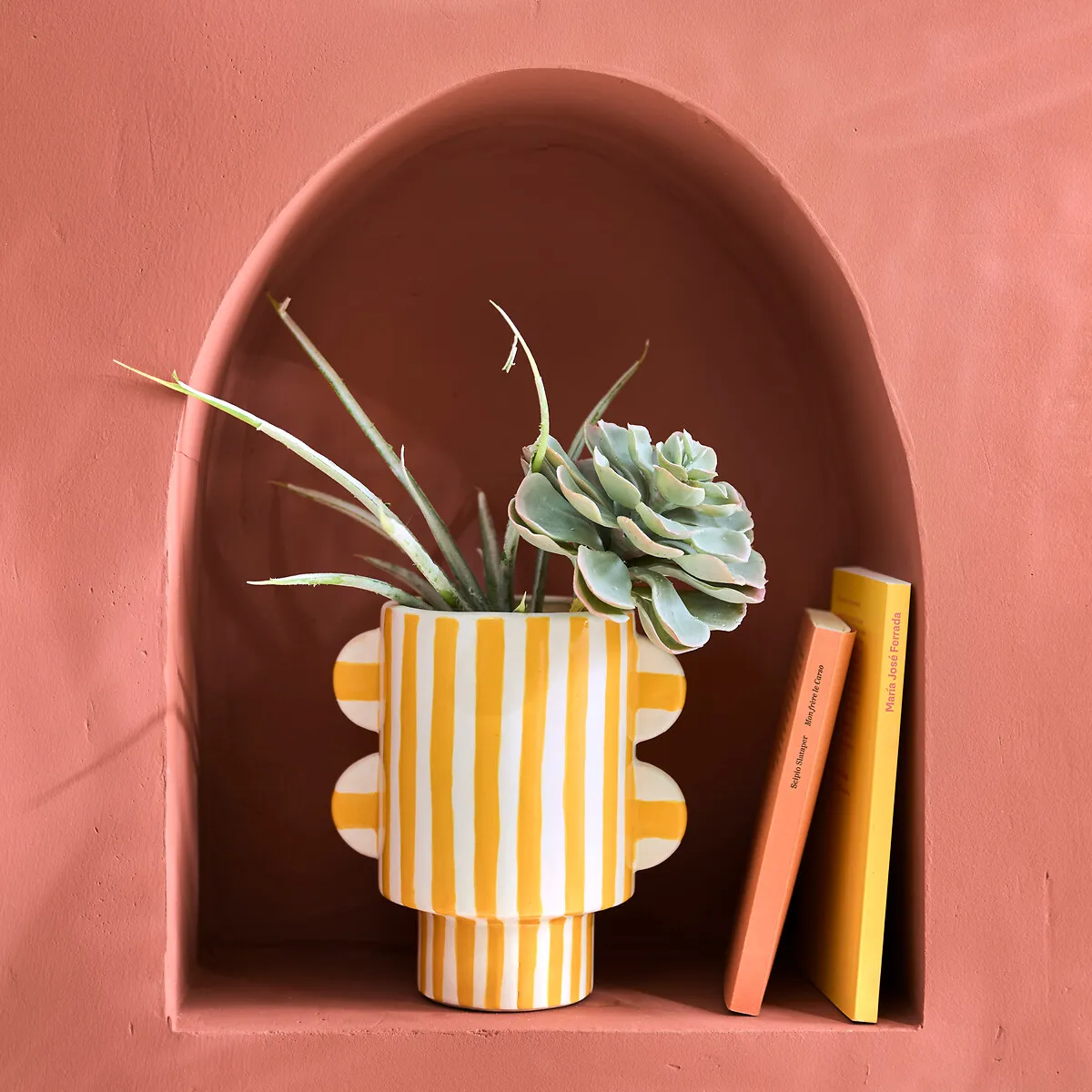 Vase En Faïence H19,5 Cm, Drio — vue 3