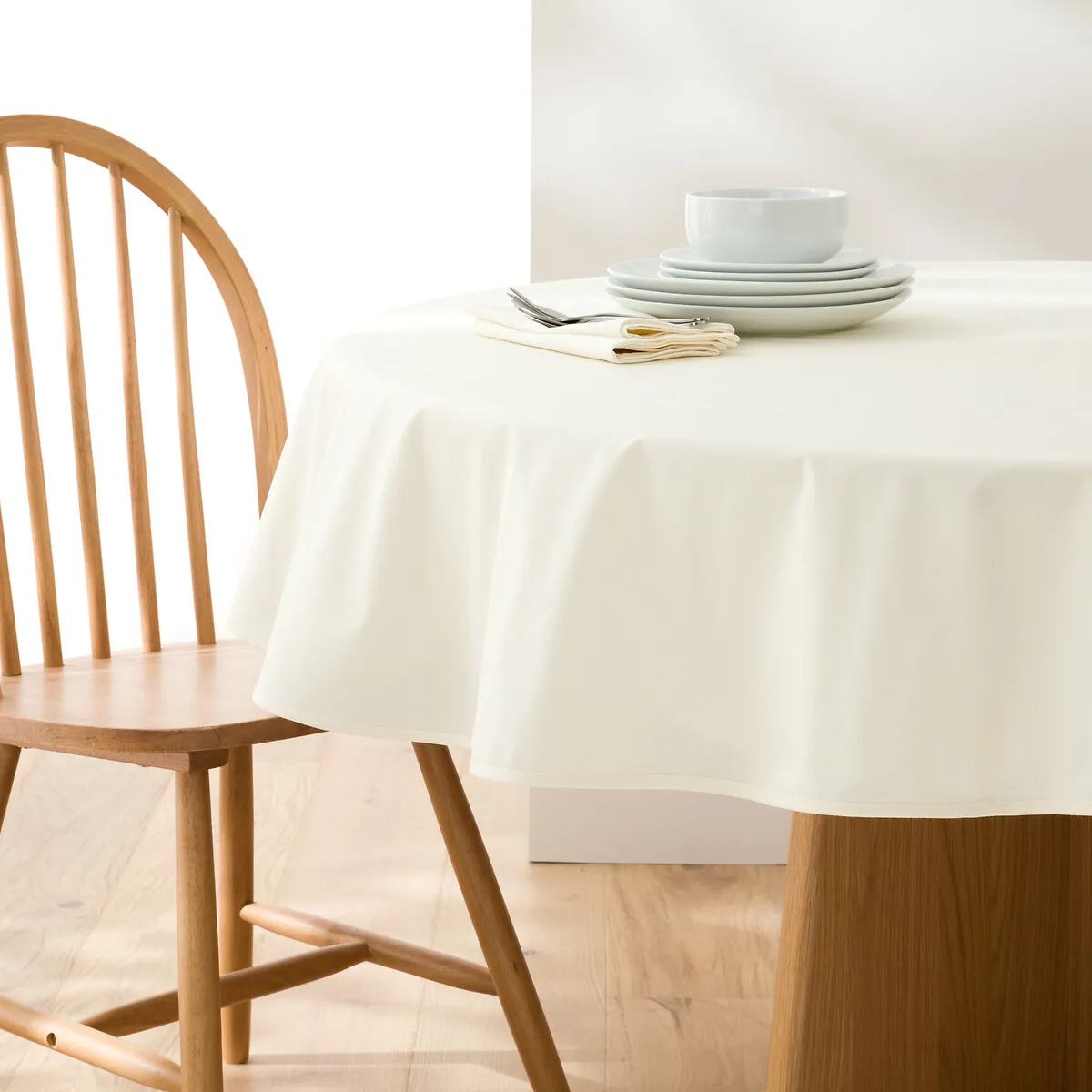 Nappe Ronde Coton Enduit Souple, Scénario