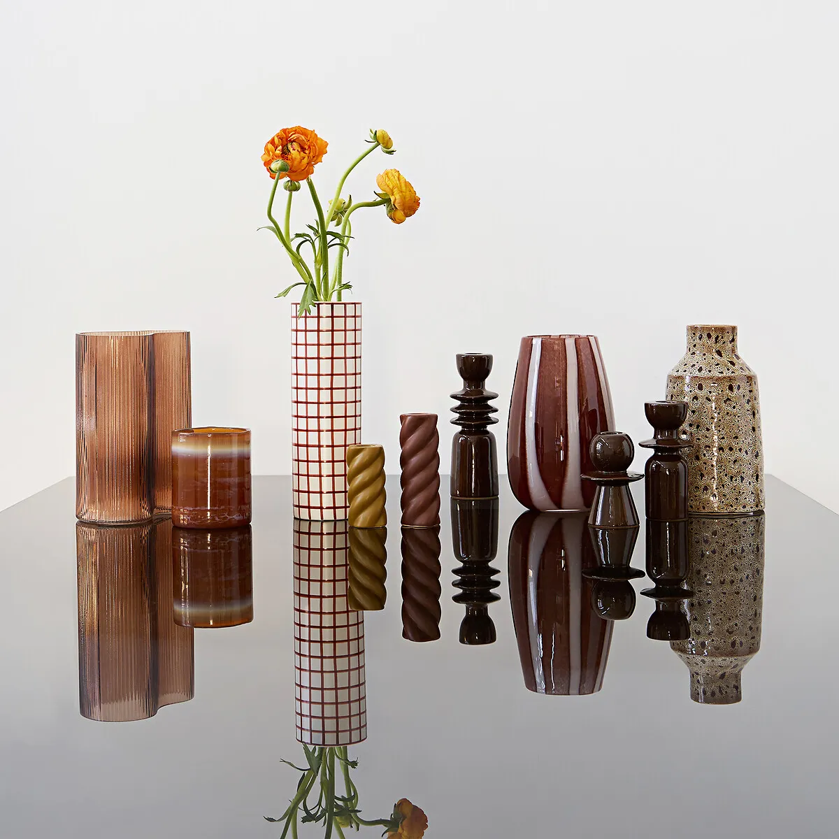 Vase En Verre Fumé Strié H21 Cm, Anija — vue 3