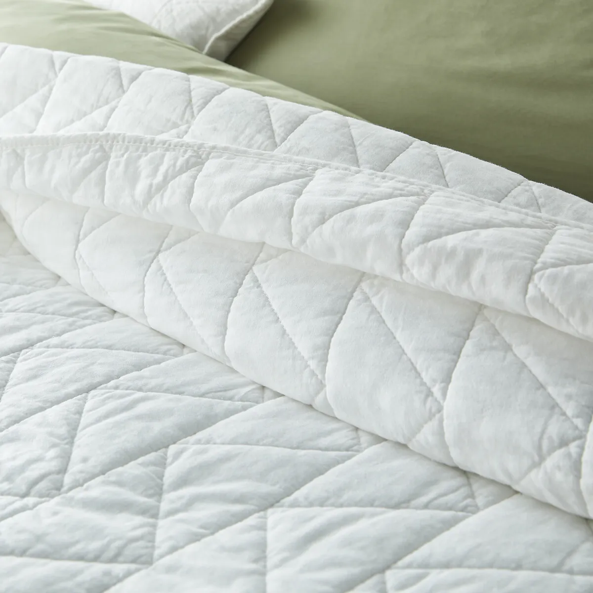 Couvre Lit Boutis Matelassé Coton Zig Zag Scenario — vue 3