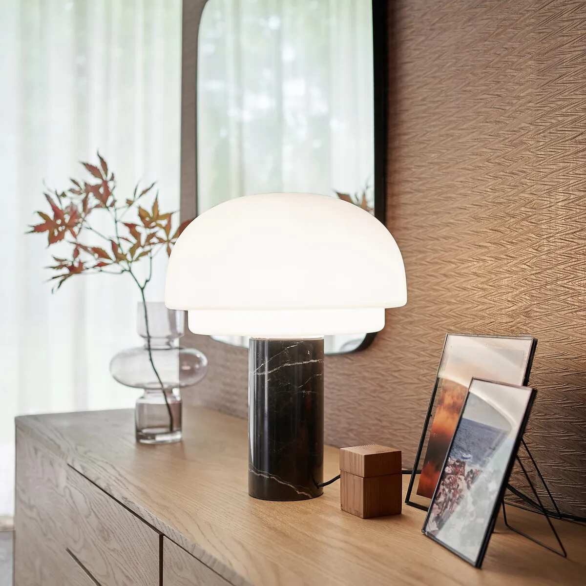Lampe À Poser, En Opaline Et Marbre, Hauteur 43,1 Cm, AGATHILDA — vue 3