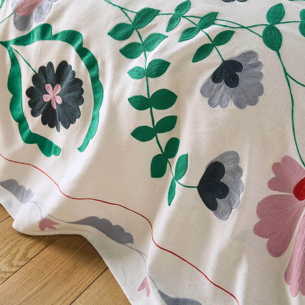 Dessus De Lit Coton Flammé Brodé Antonie — vue 3